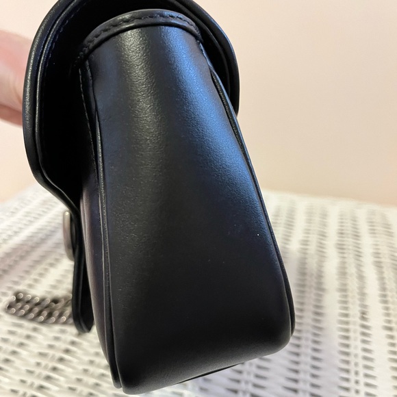 SOLD Gucci GG Marmont Mini chain shoulder bag. - Picture 6 of 15